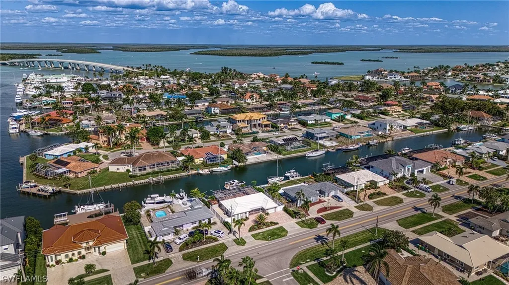 813 N Barfield Drive Marco Island FL 34145