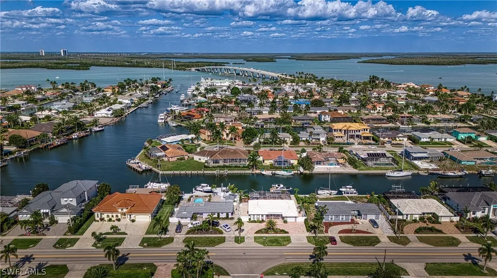 813 N Barfield Drive Marco Island FL 34145