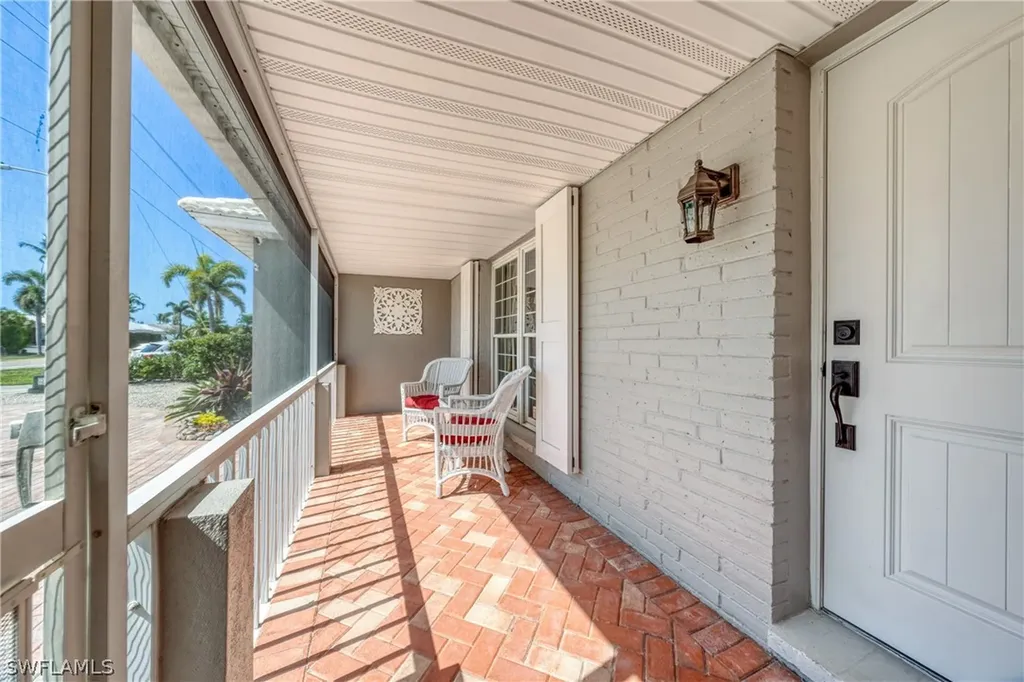 813 N Barfield Drive Marco Island FL 34145