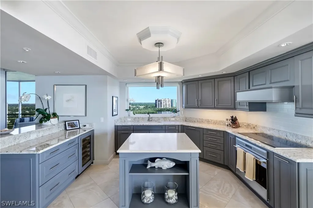 8231 Bay Colony Drive Naples FL 34108