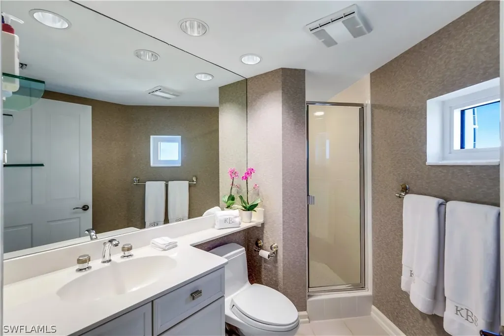 8231 Bay Colony Drive Naples FL 34108