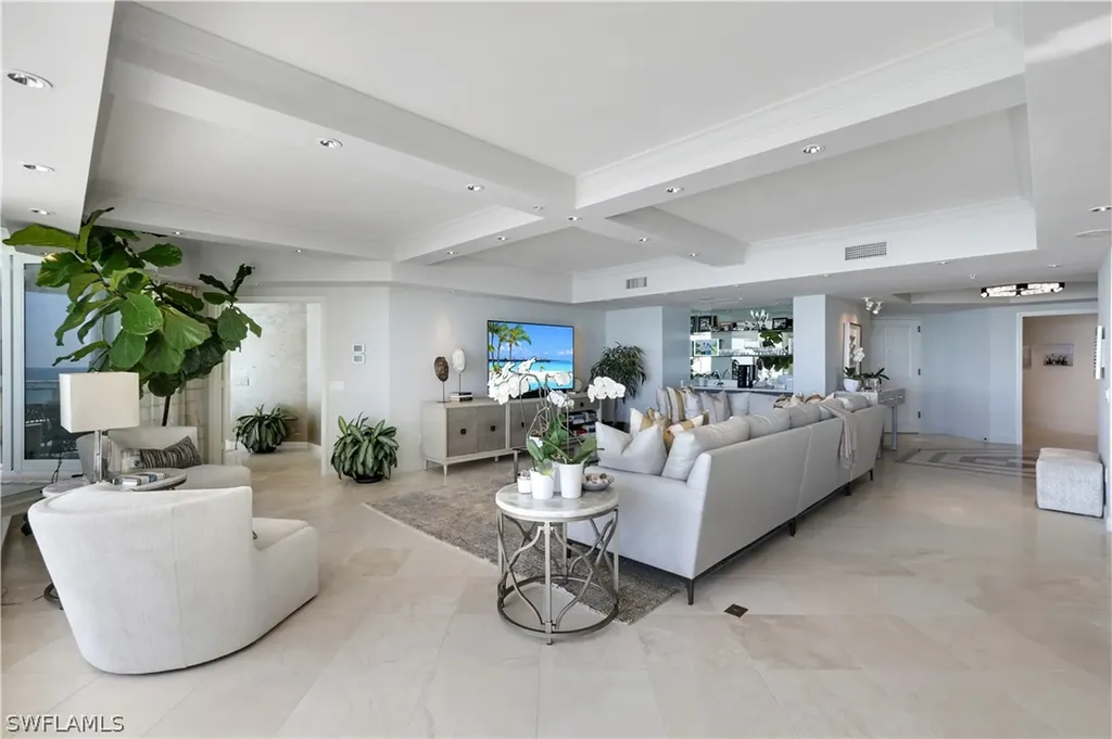8231 Bay Colony Drive Naples FL 34108