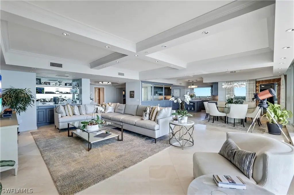8231 Bay Colony Drive Naples FL 34108