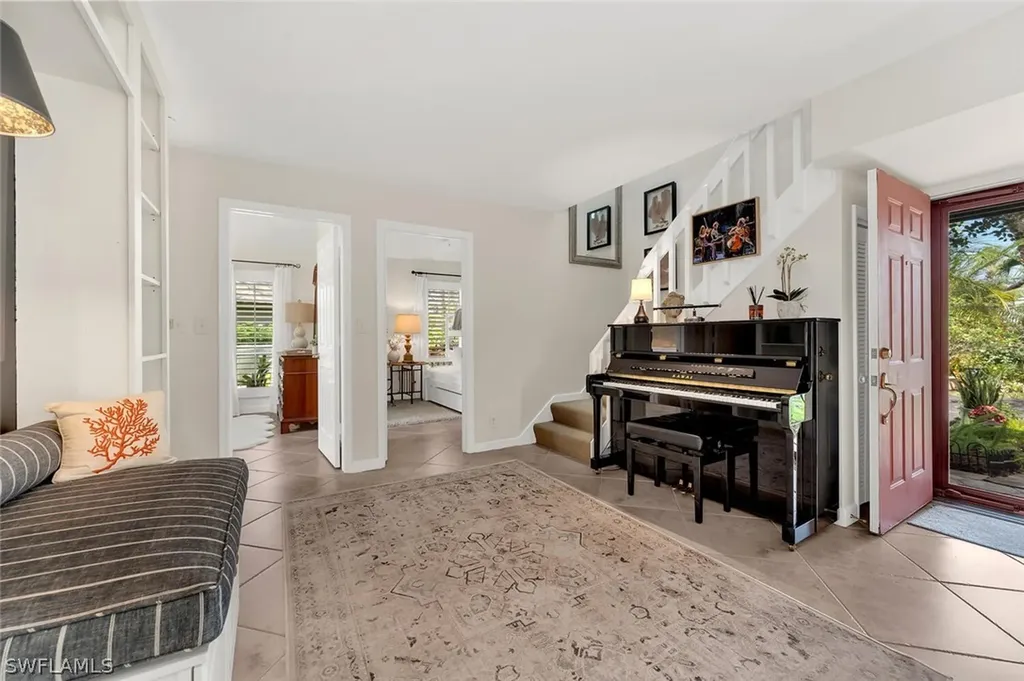1347 Solana Road Naples FL 34103