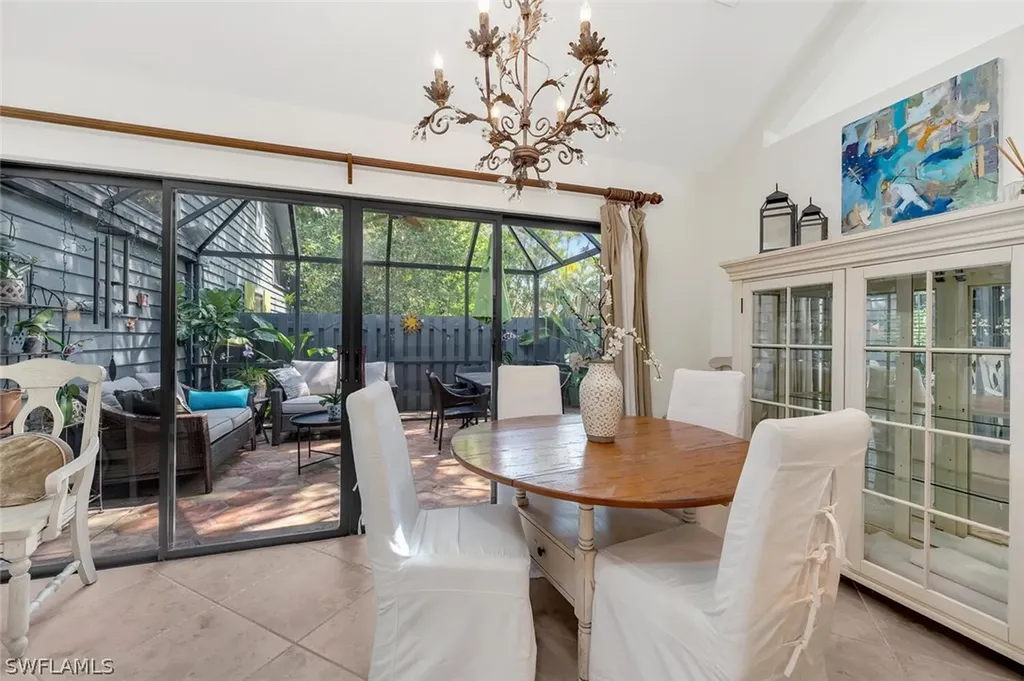 1347 Solana Road Naples FL 34103