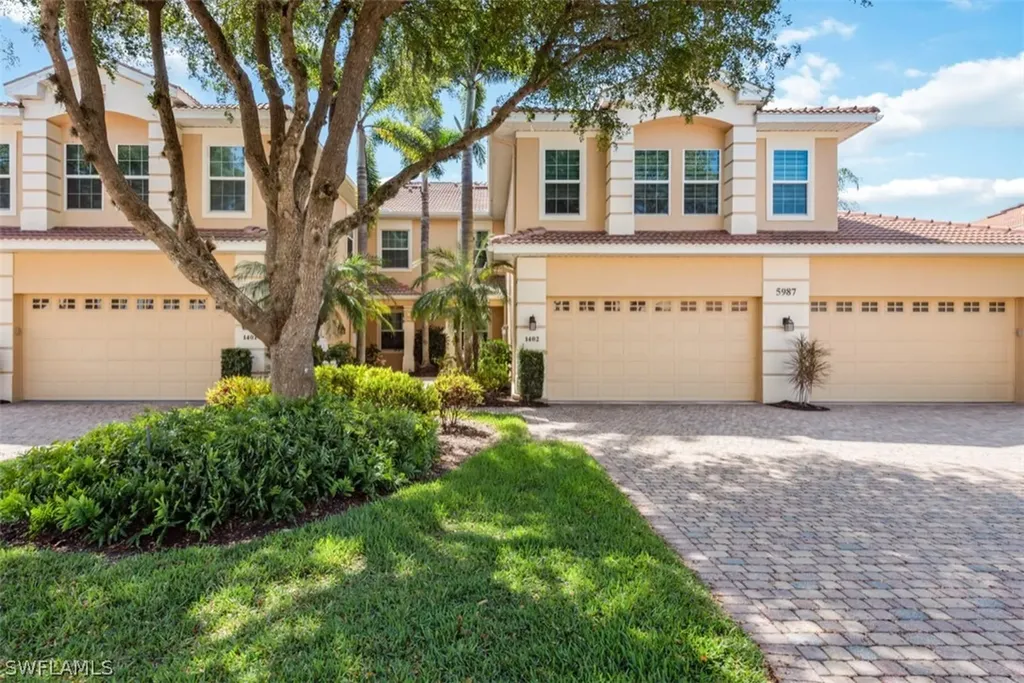 Naples FL, 5987 Trophy Drive, Unit 1402