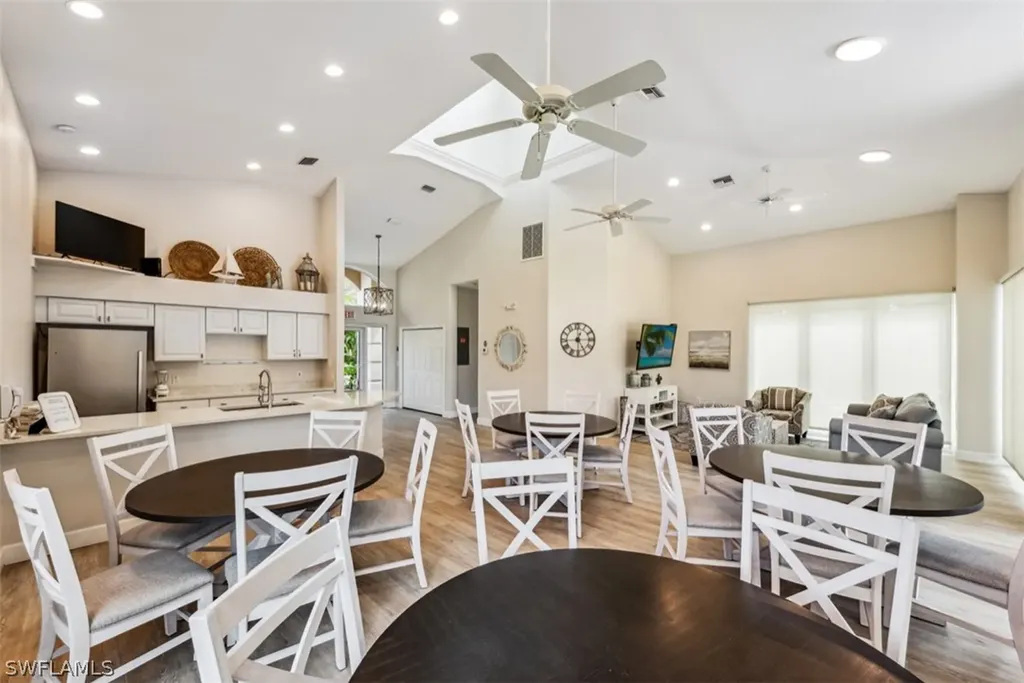 5987 Trophy Drive Naples FL 34110