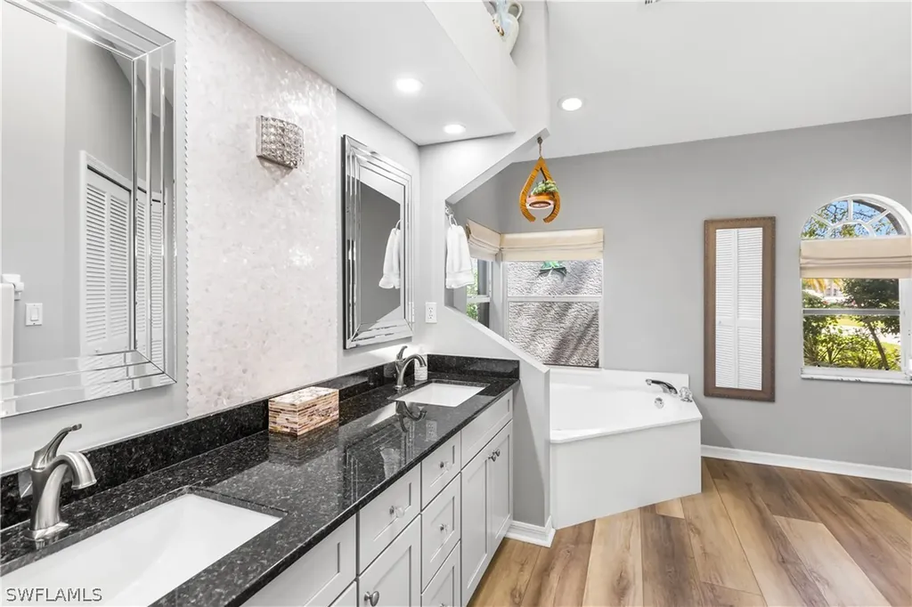 9880 Laketree Court Fort Myers FL 33967