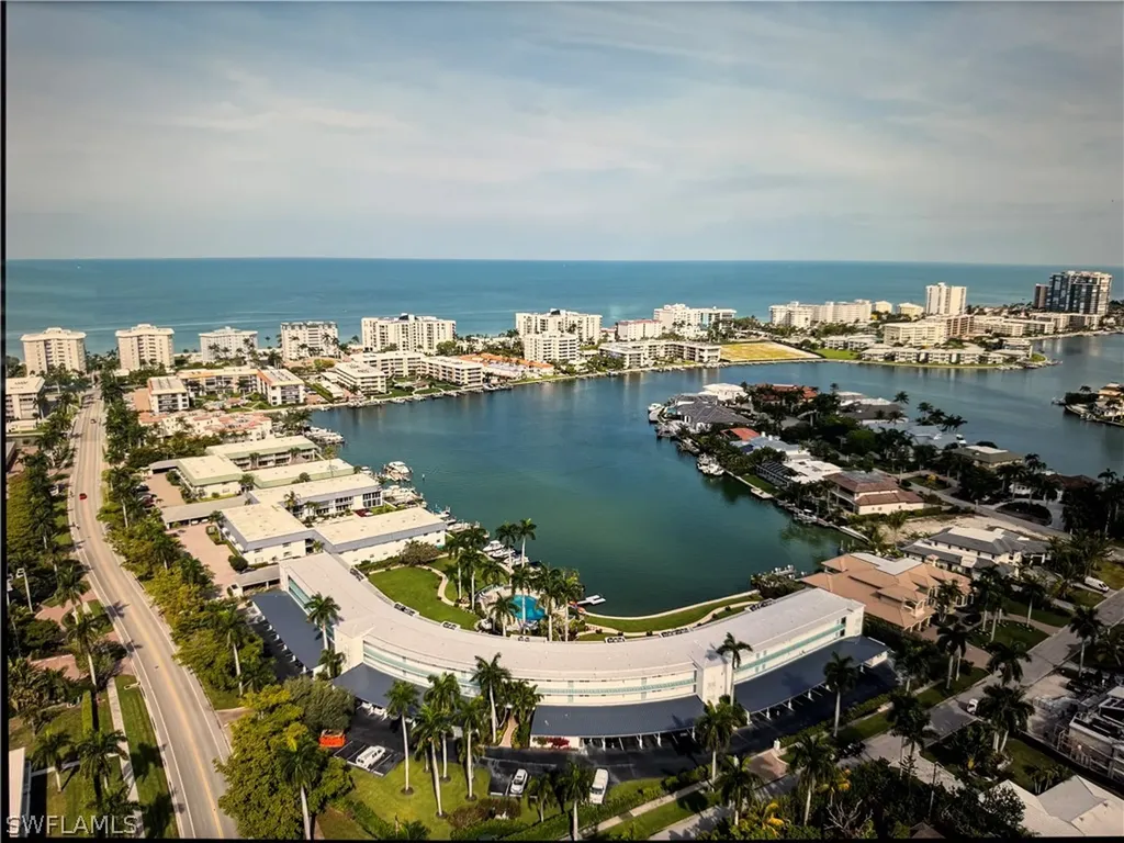 383 Harbour Drive Naples FL 34103