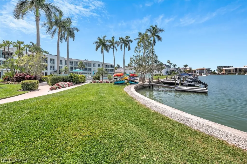 383 Harbour Drive Naples FL 34103