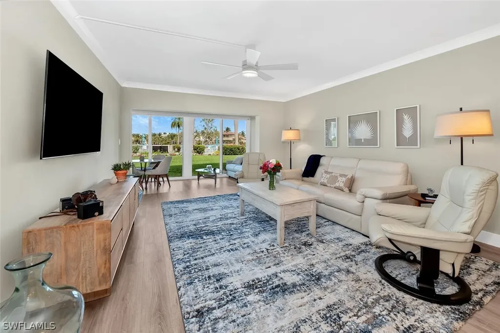 383 Harbour Drive Naples FL 34103