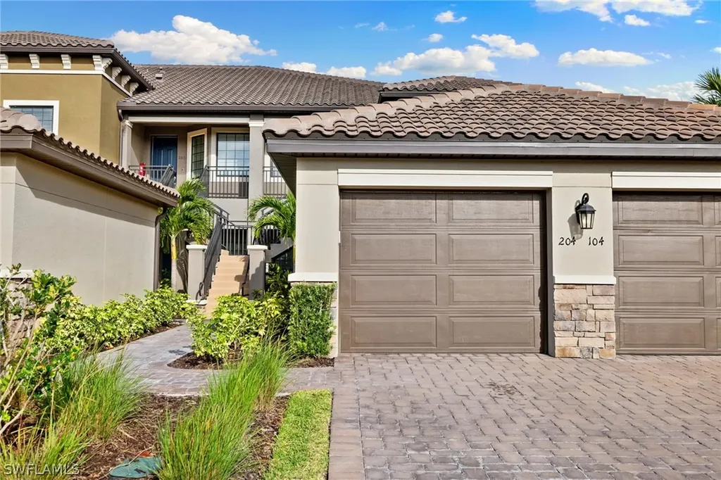 9393 Pocida Court Naples FL 34119