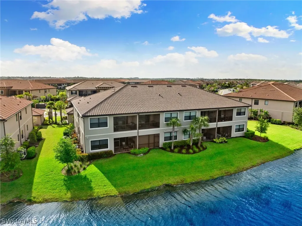 9393 Pocida Court Naples FL 34119