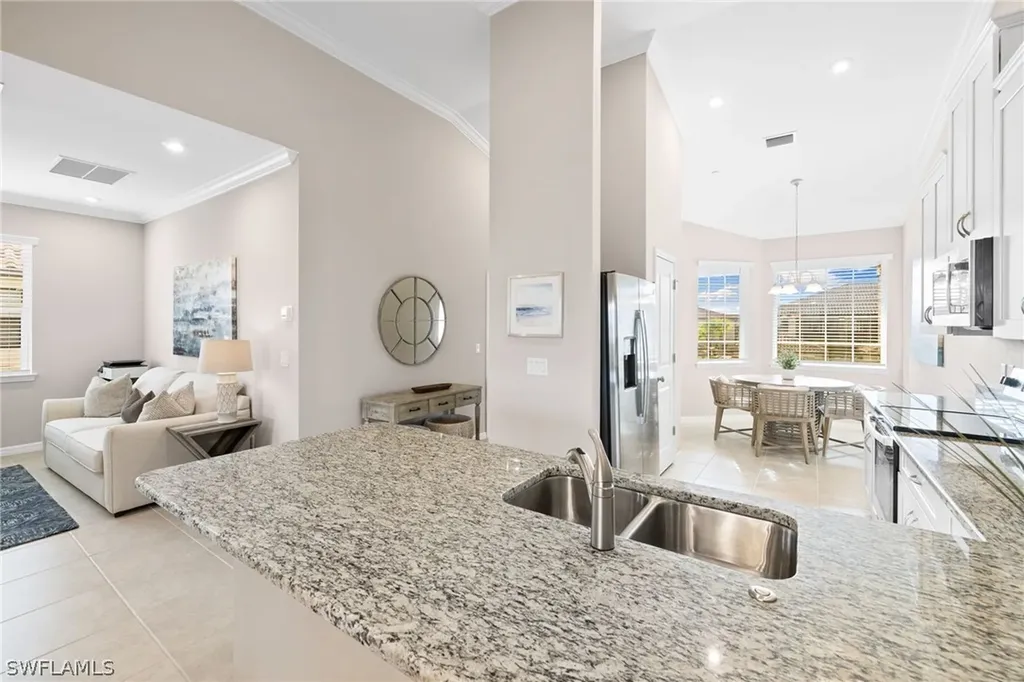 9393 Pocida Court Naples FL 34119