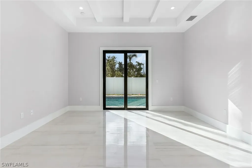 615 102nd Avenue N Naples FL 34108