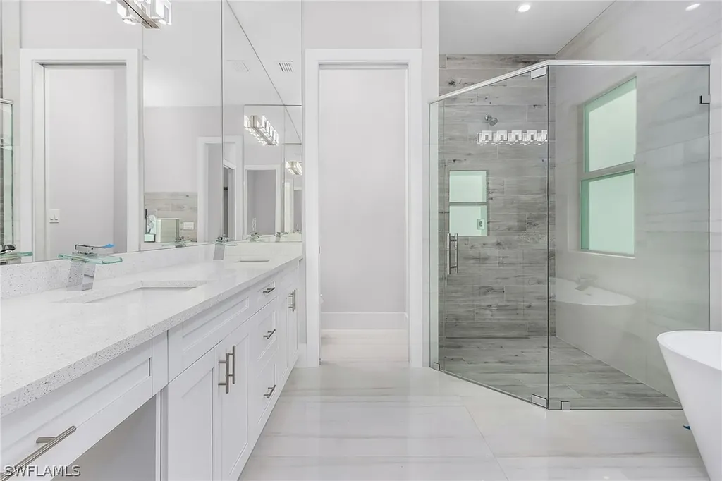 615 102nd Avenue N Naples FL 34108