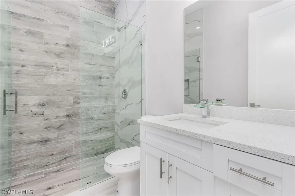 615 102nd Avenue N Naples FL 34108