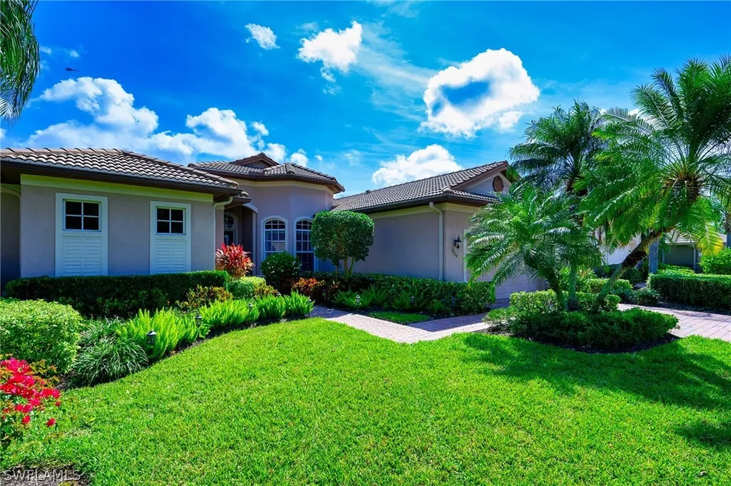 9020 Maverick Court Naples FL 34113