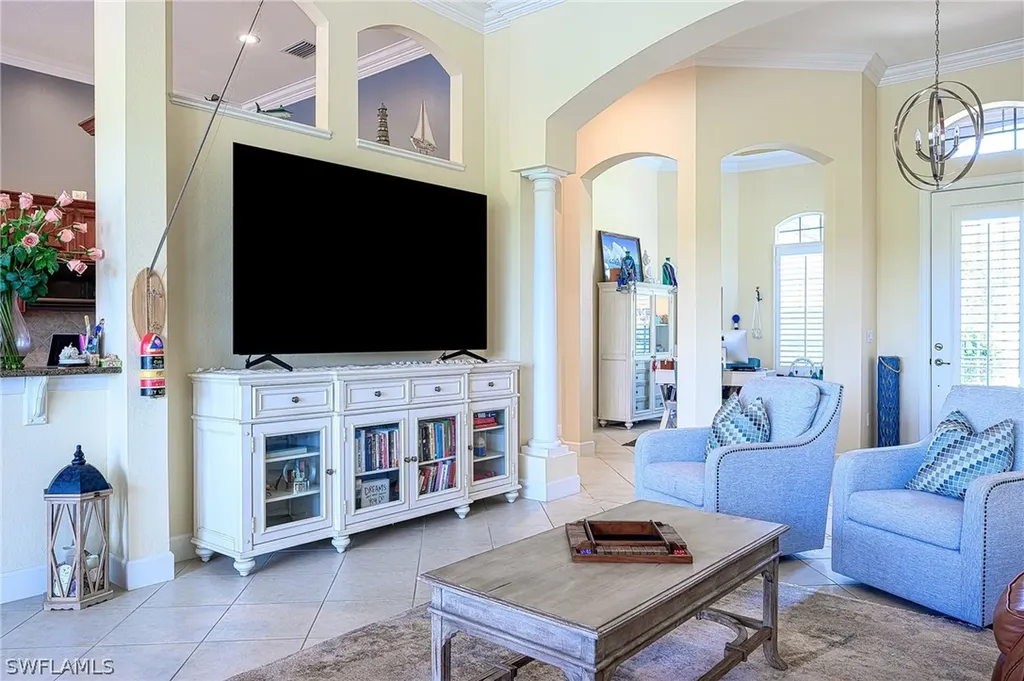 9020 Maverick Court Naples FL 34113