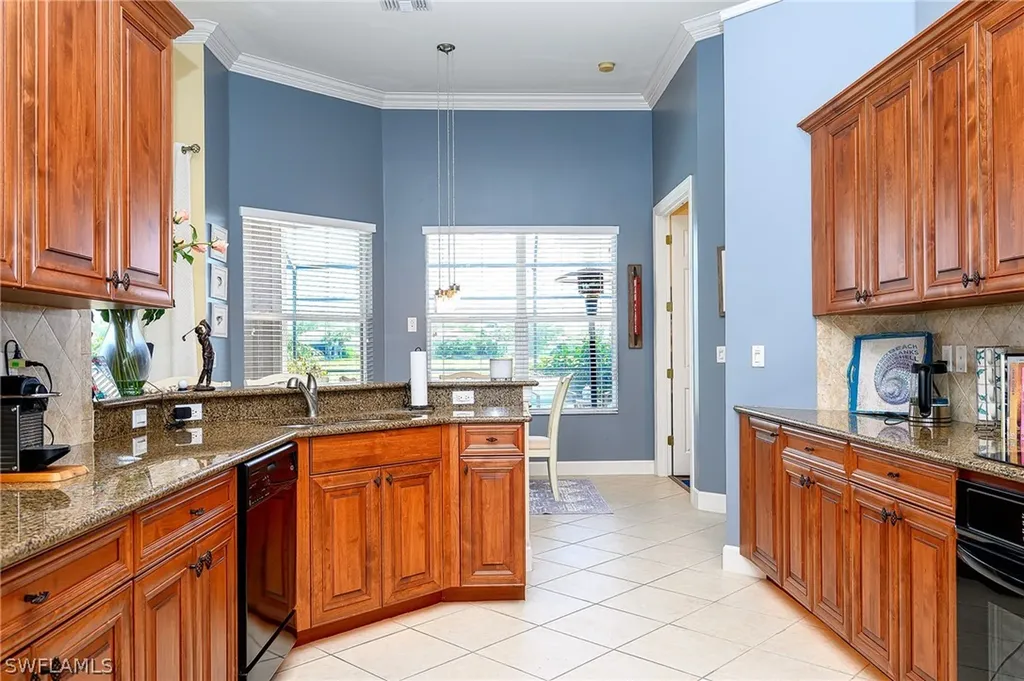 9020 Maverick Court Naples FL 34113
