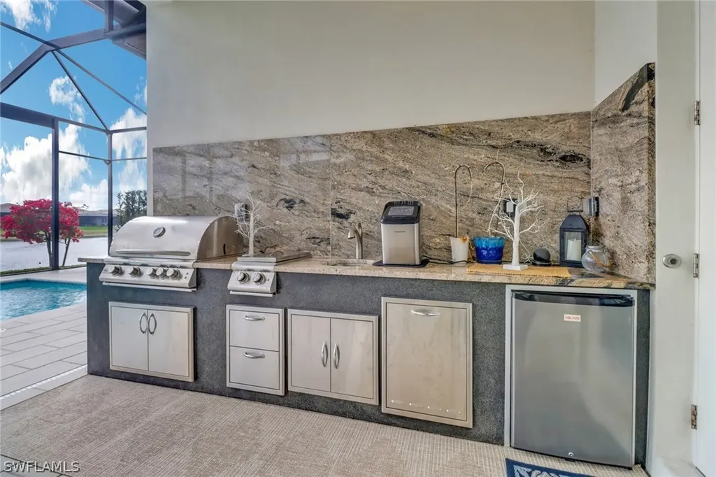 3753 Sapphire Cove Circle Naples FL 34114