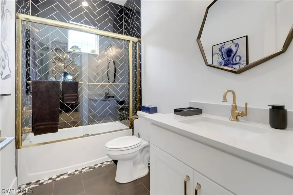 3753 Sapphire Cove Circle Naples FL 34114