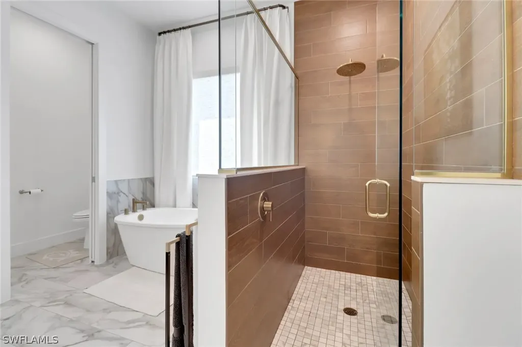 3753 Sapphire Cove Circle Naples FL 34114