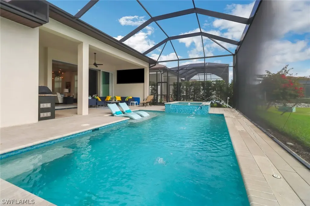 3753 Sapphire Cove Circle Naples FL 34114