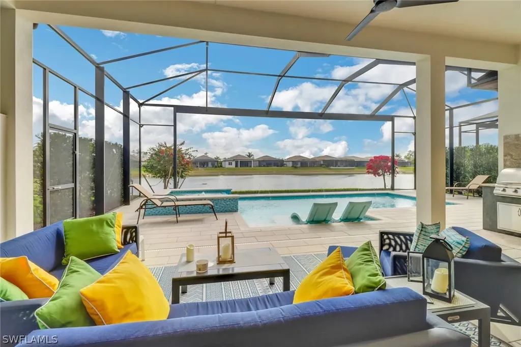 3753 Sapphire Cove Circle Naples FL 34114