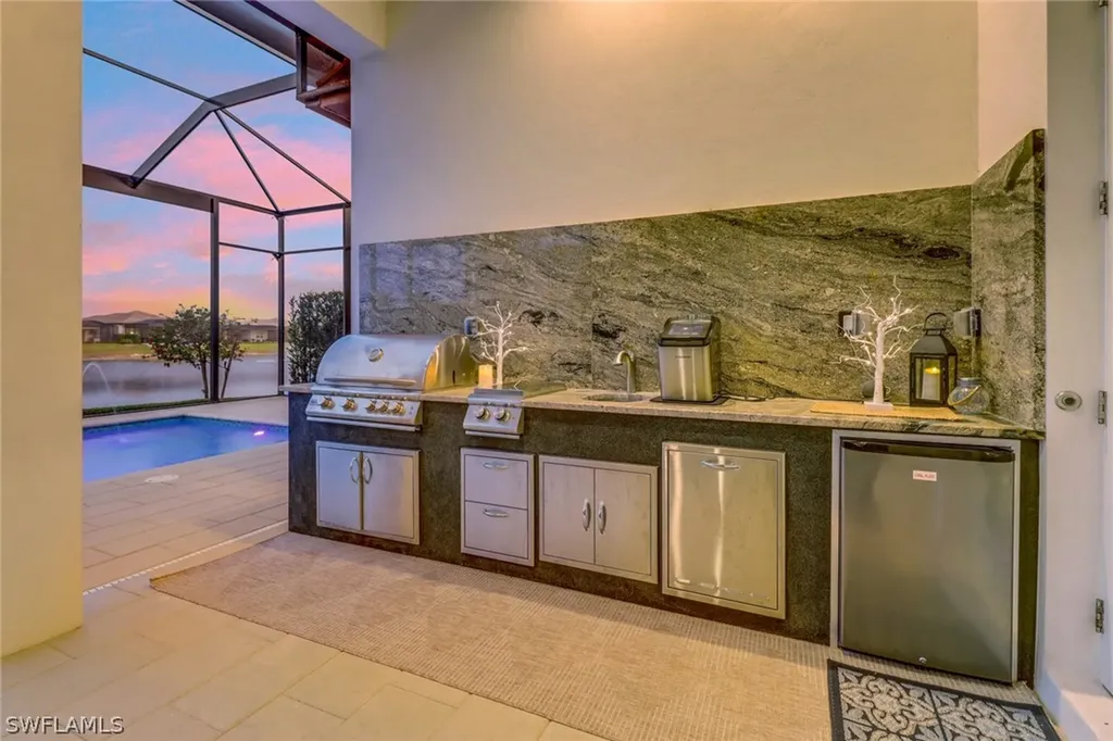 3753 Sapphire Cove Circle Naples FL 34114