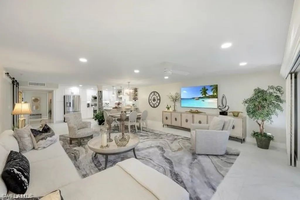 3333 Gulf Shore Boulevard N Naples FL 34103