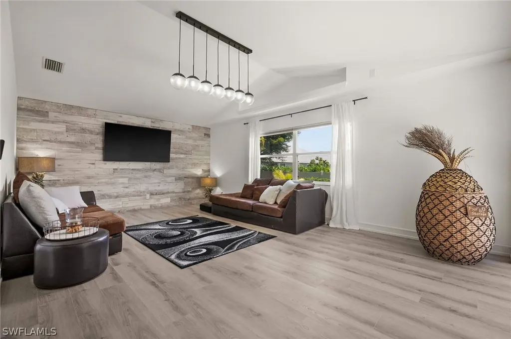 1438 SW 57th Street Cape Coral FL 33914