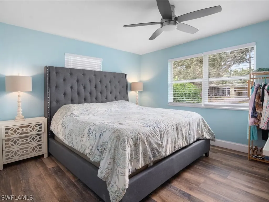 1140 9th Avenue N Naples FL 34102