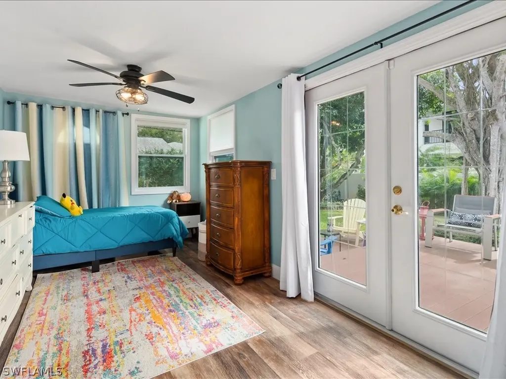1140 9th Avenue N Naples FL 34102