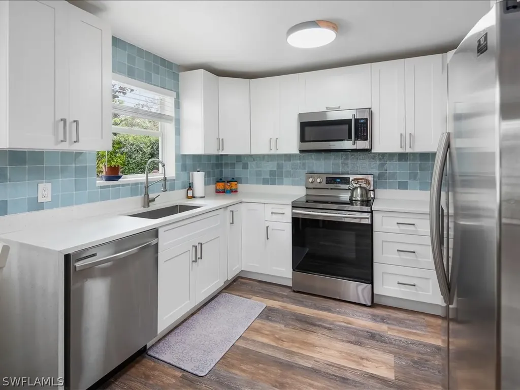 1140 9th Avenue N Naples FL 34102