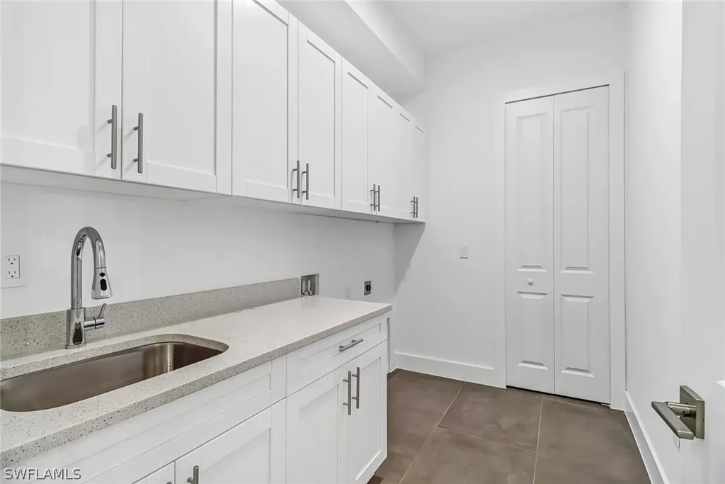1998 Everglades Boulevard S Naples FL 34117