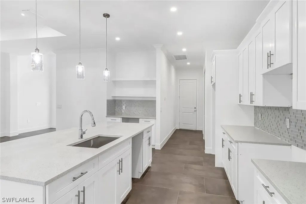 1998 Everglades Boulevard S Naples FL 34117