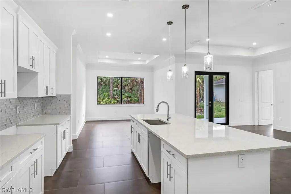 1998 Everglades Boulevard S Naples FL 34117