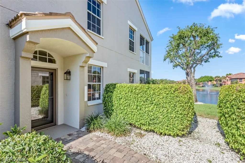 5701 Heron Lane Naples FL 34110