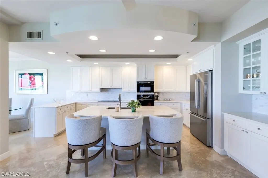 700 La Peninsula Boulevard Naples FL 34113