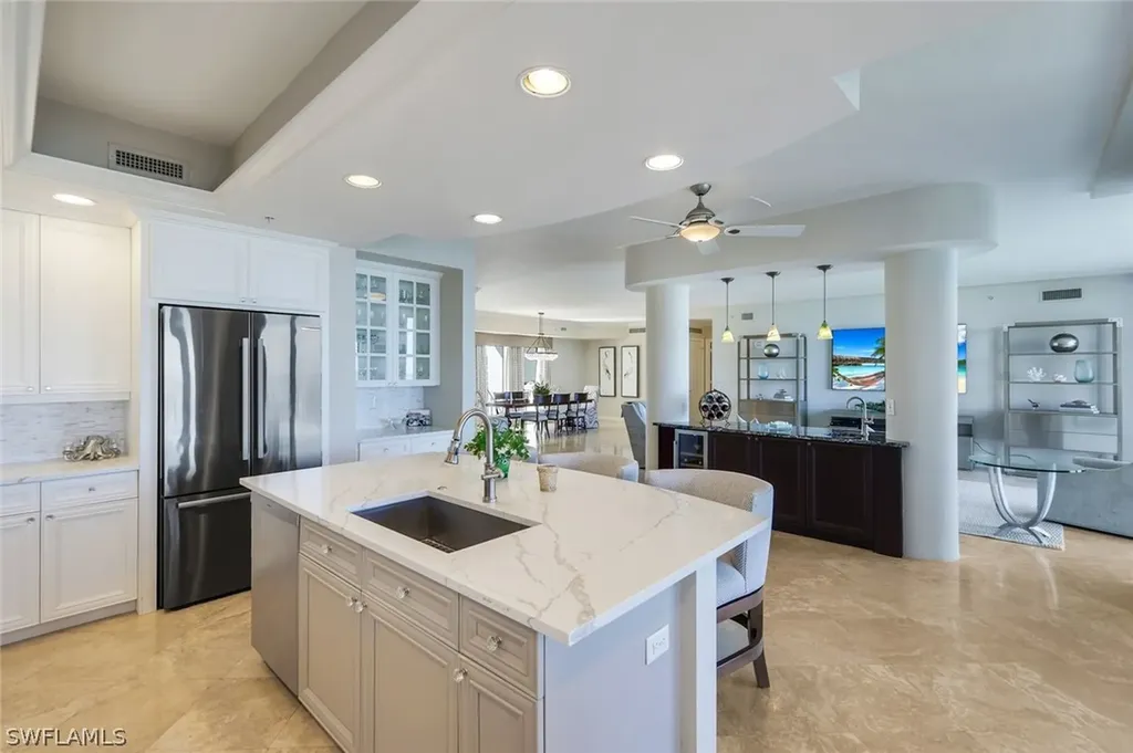 700 La Peninsula Boulevard Naples FL 34113