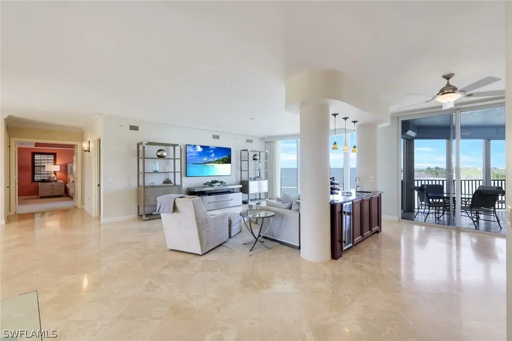 700 La Peninsula Boulevard Naples FL 34113