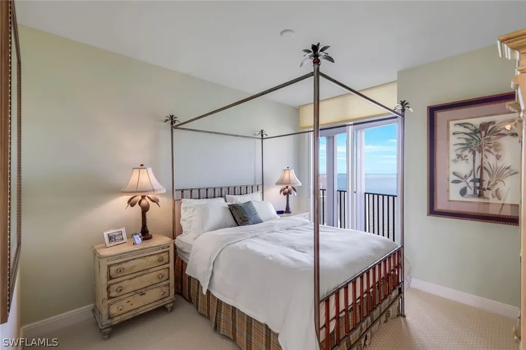 700 La Peninsula Boulevard Naples FL 34113
