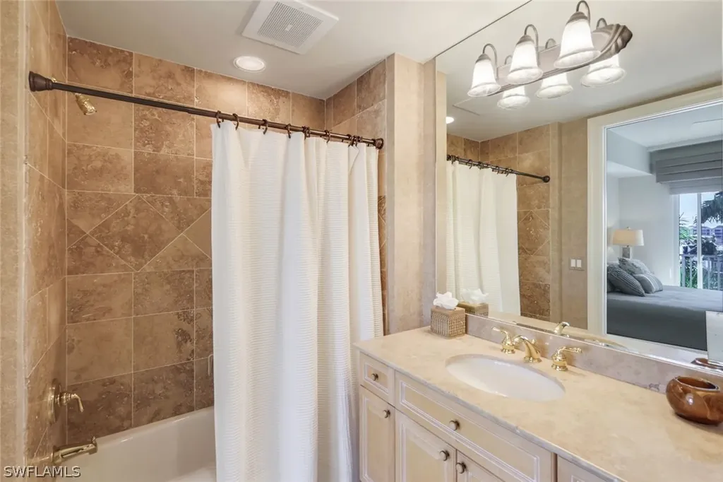 700 La Peninsula Boulevard Naples FL 34113