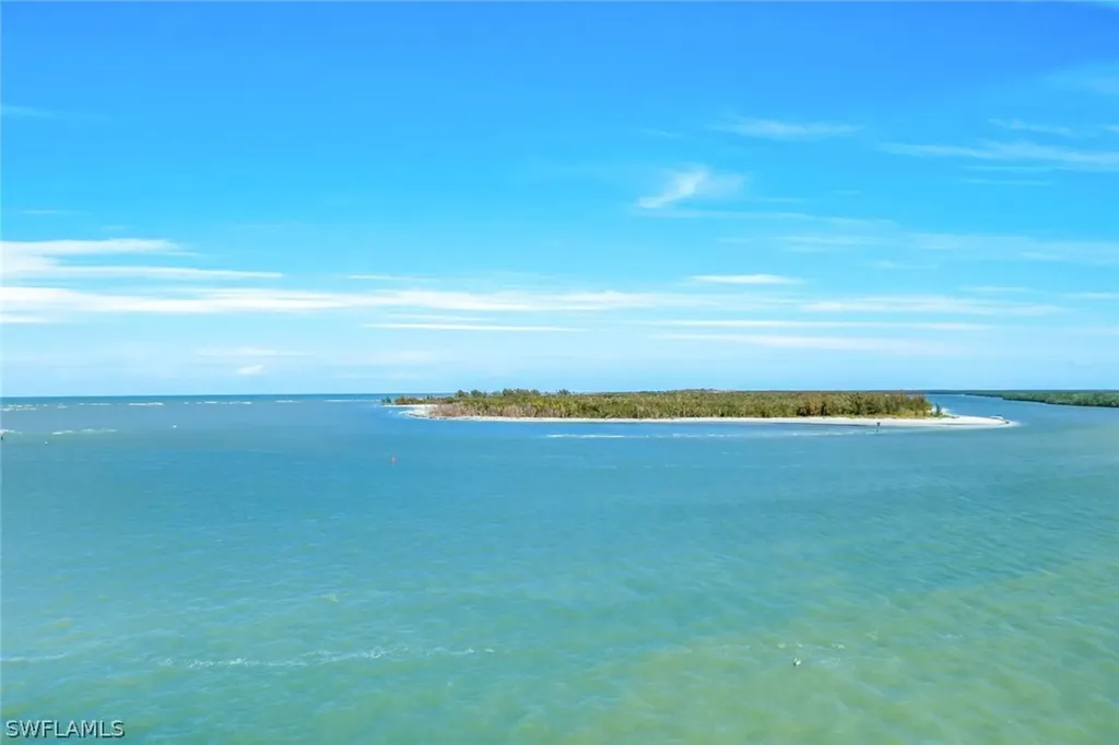 700 La Peninsula Boulevard Naples FL 34113