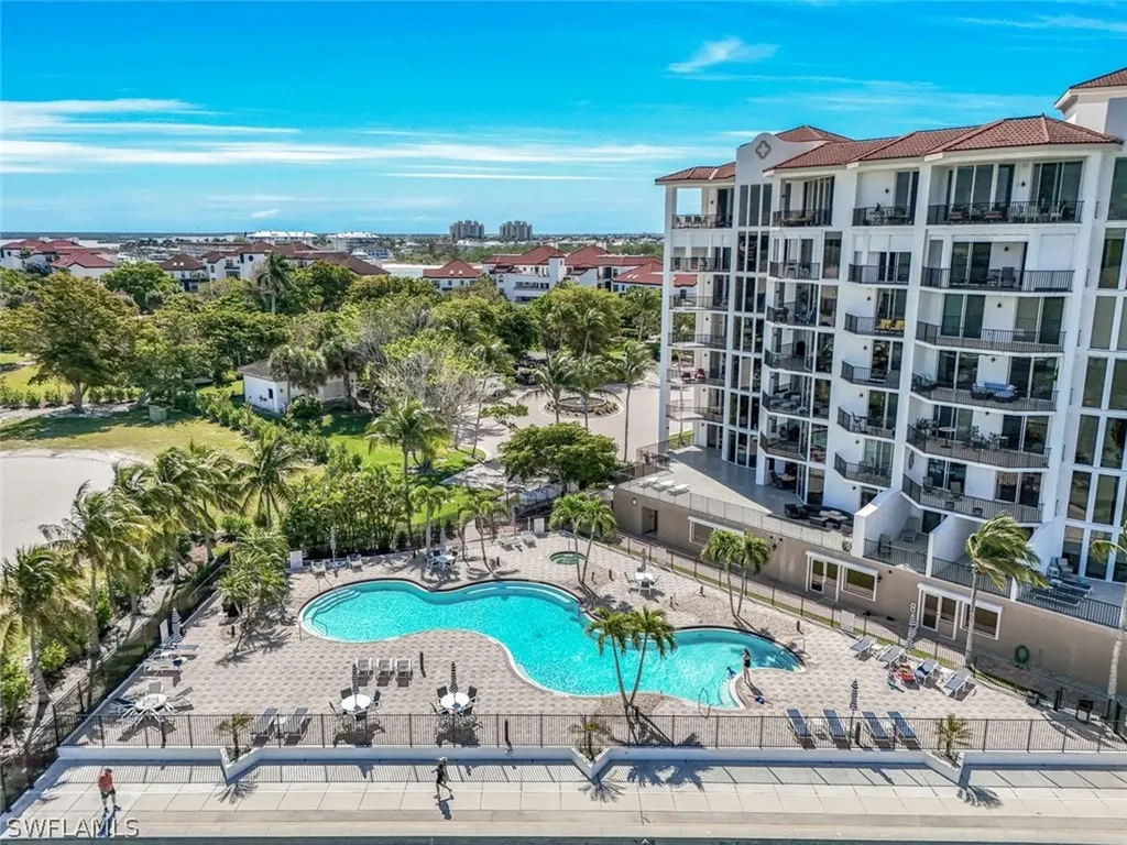 700 La Peninsula Boulevard Naples FL 34113