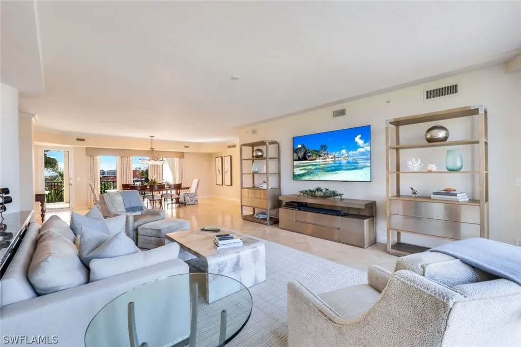 700 La Peninsula Boulevard Naples FL 34113