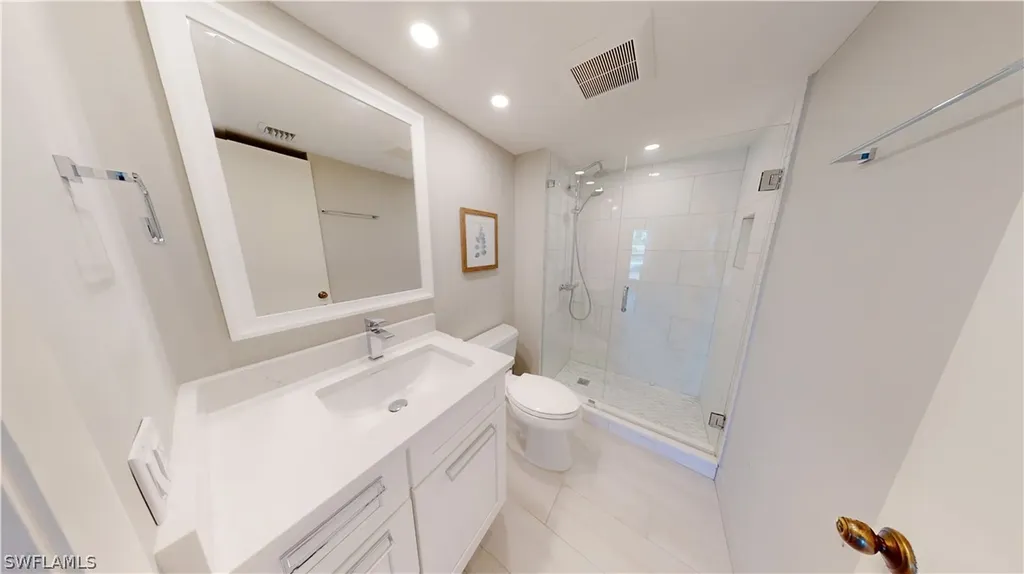 53 High Point Circle W Naples FL 34103