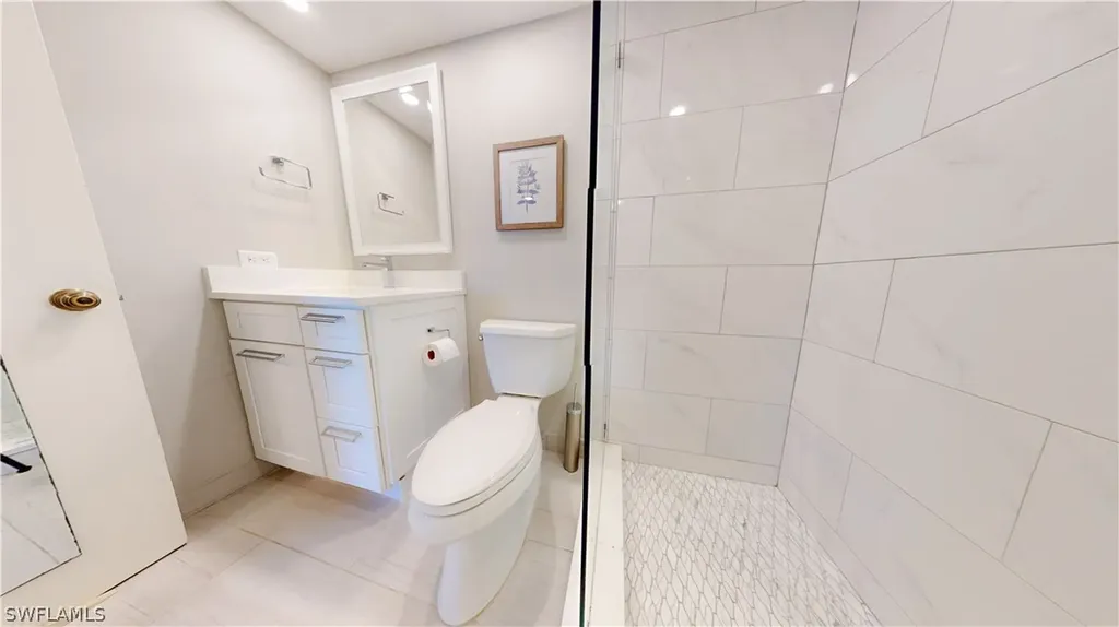 53 High Point Circle W Naples FL 34103