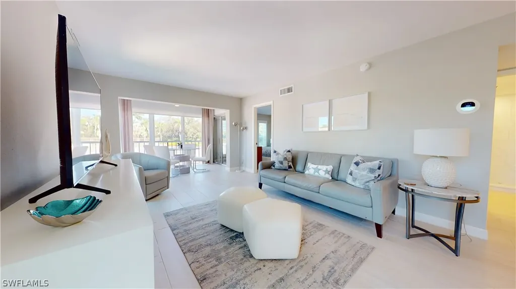 53 High Point Circle W Naples FL 34103